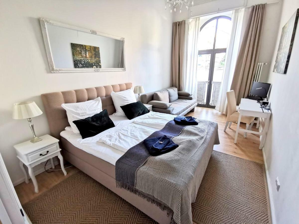 Gastein By Rockchair Apartments L Superhost Status L 2 Bedrooms Boxspringbeds 1,5 Bathrooms - Cozy Family & Business Flair Welcomes You! ベルリン エクステリア 写真